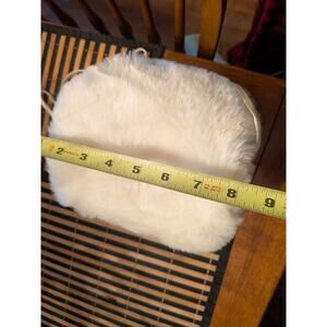 Helena Vintage Toddler Fur White Hand Puff